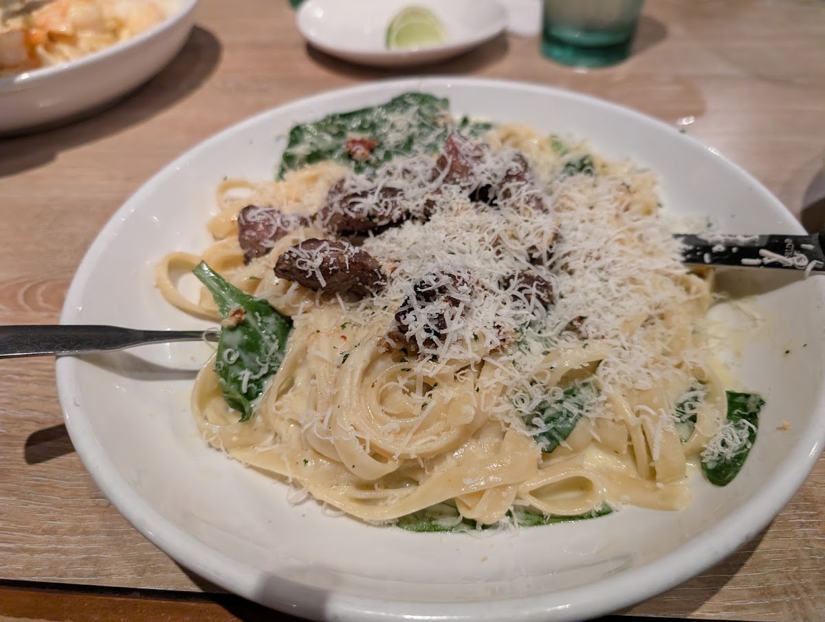 Olive Garden • Escazú - photo 4