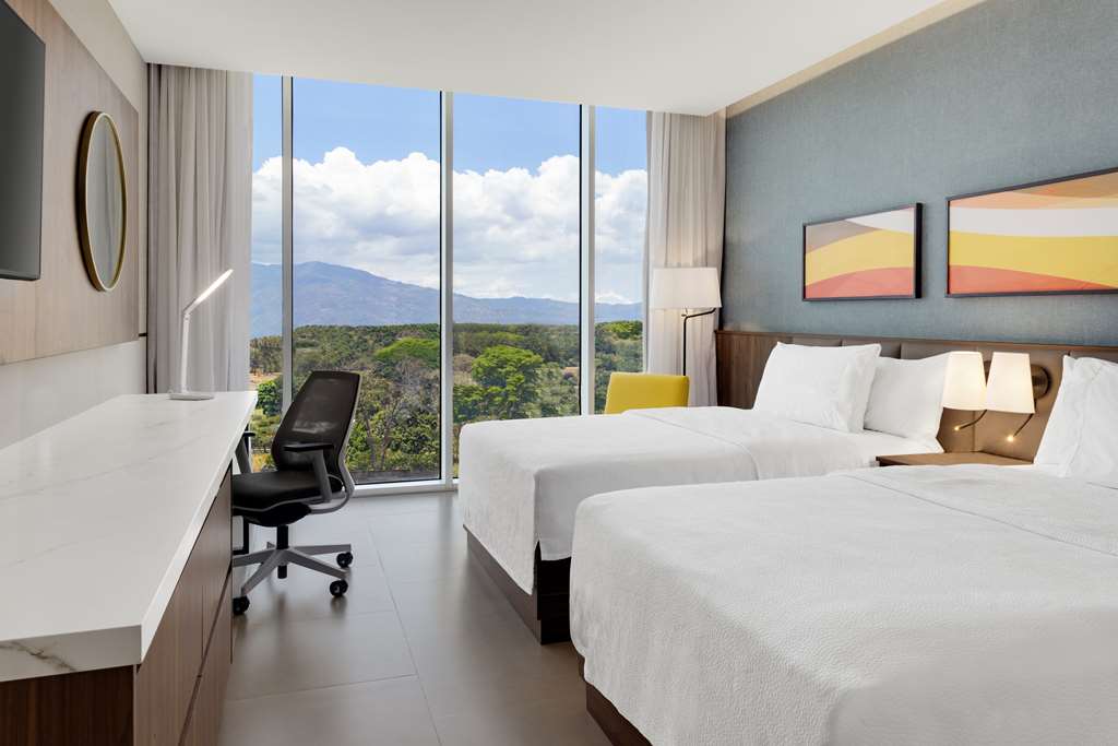 Hilton Garden Inn San Jose Airport City Mall - photo 2