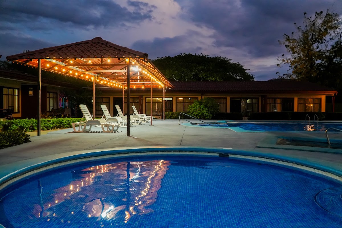 Hotel y Villas Huetares - photo 5