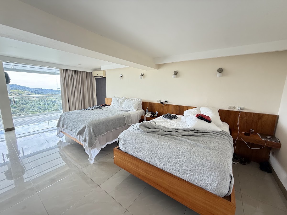 La Mariposa Hotel - photo 2