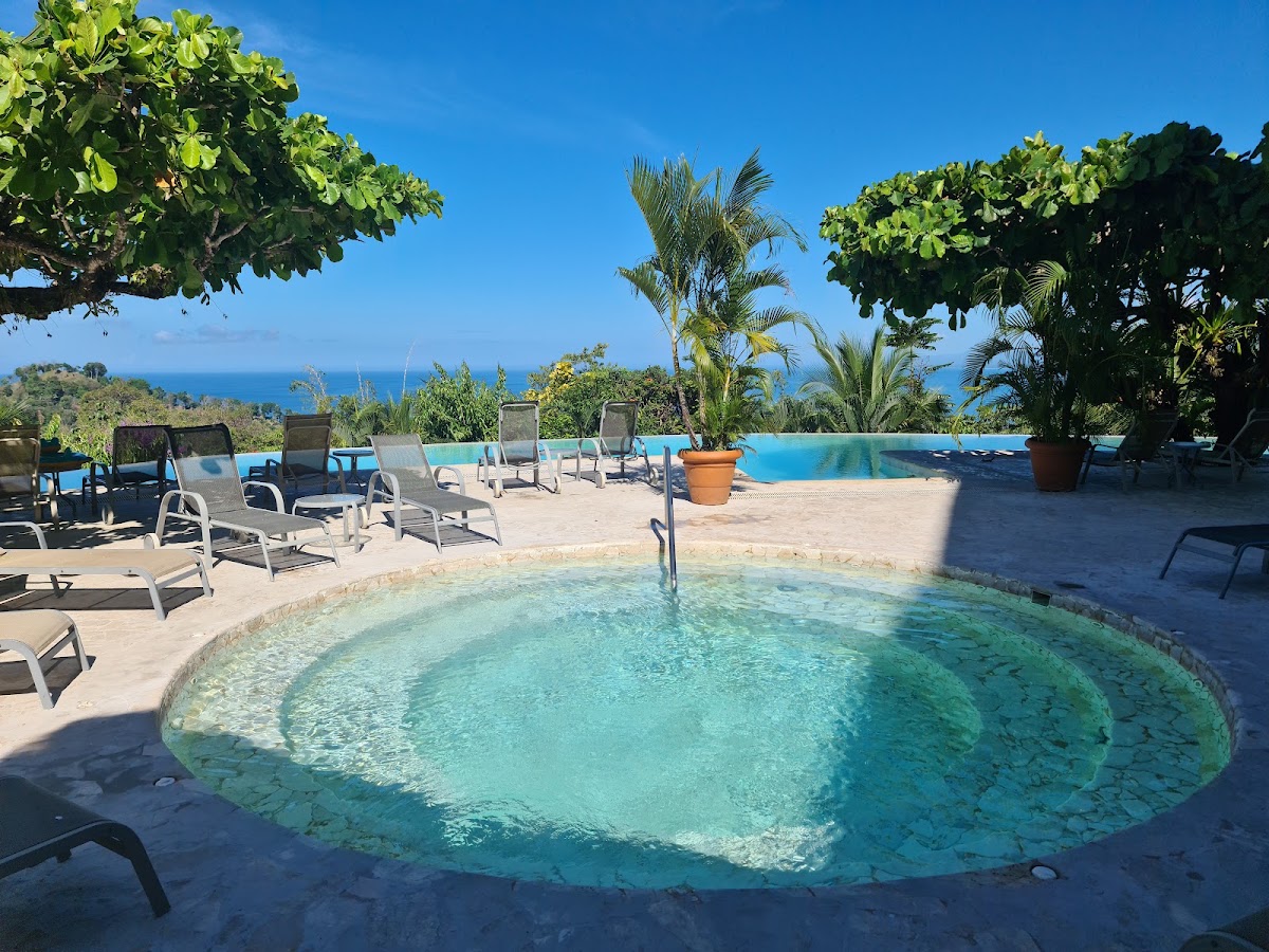La Mariposa Hotel - photo 3