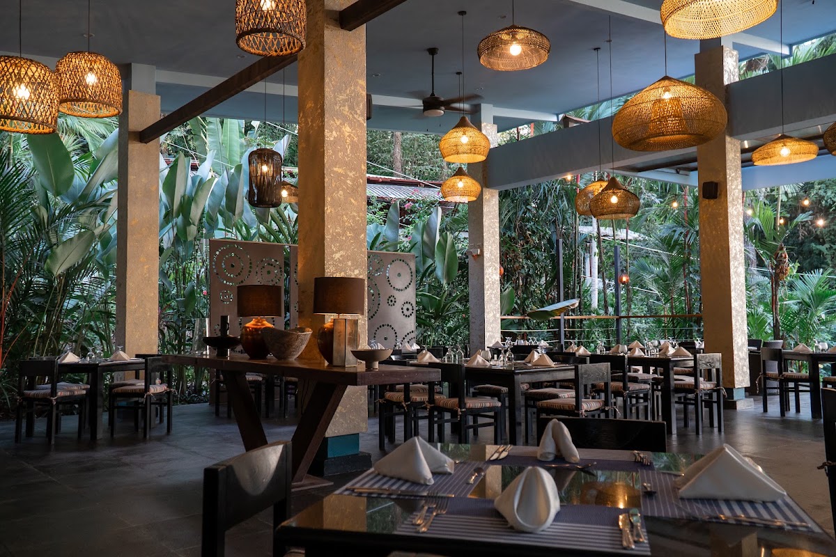 Karolas Restaurant - photo 5