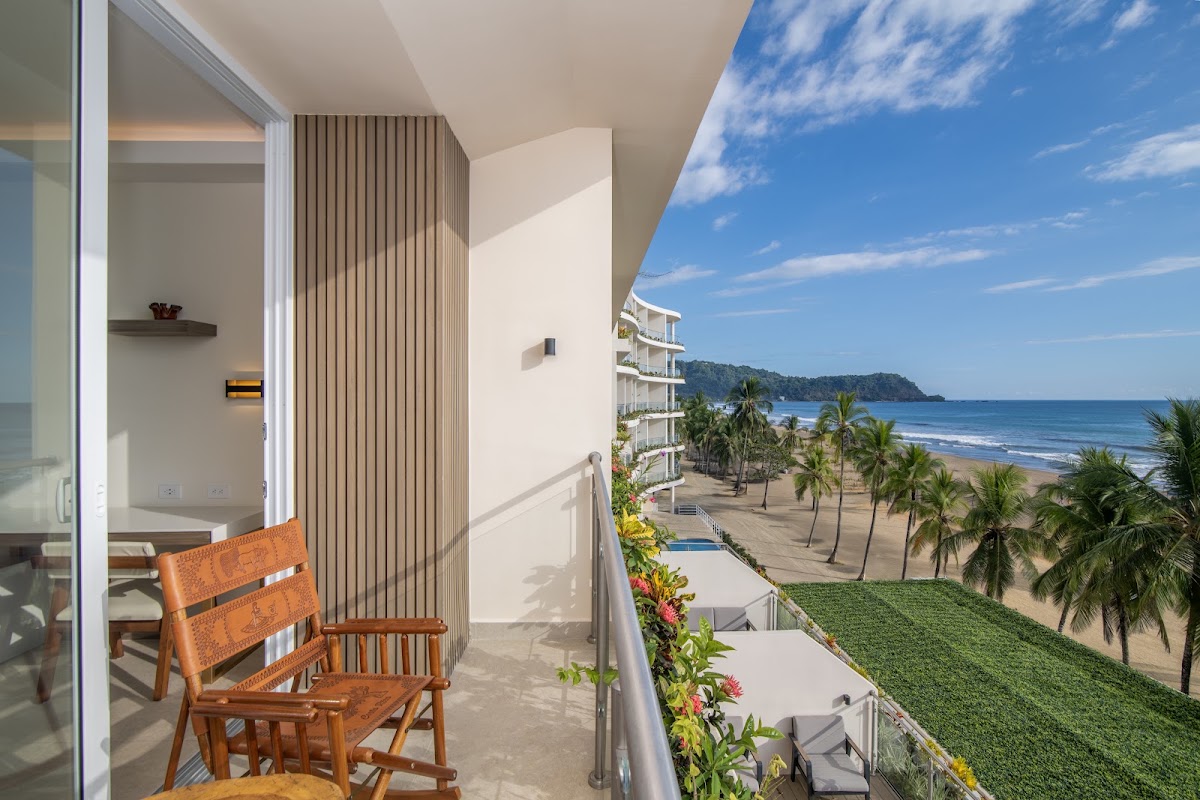 Clarita's Beach Bar & Resort - featured photo