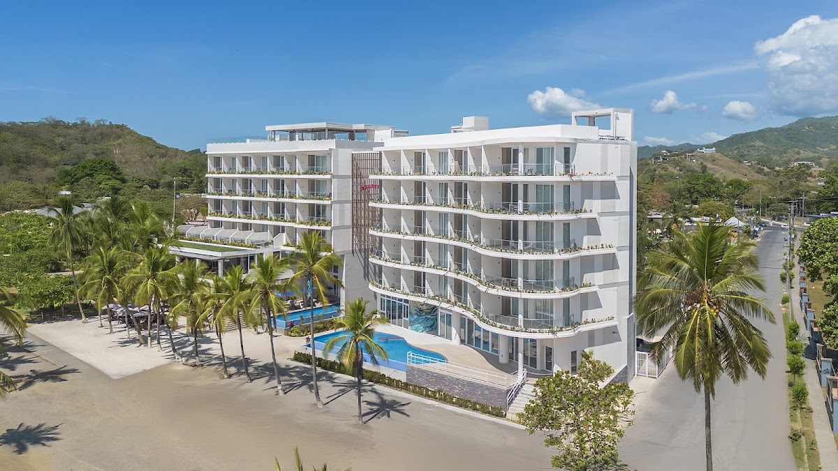 Clarita's Beach Bar & Resort - photo 5