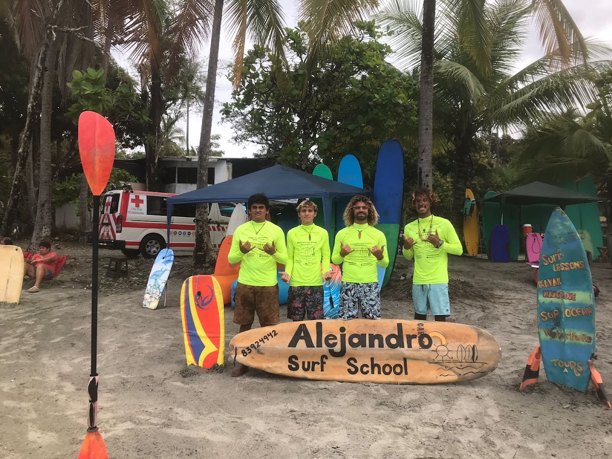 Alejandro Surf School - photo 5