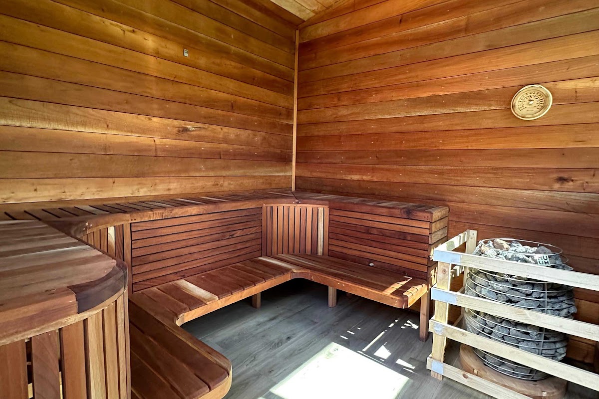 Paradise Hot Springs - photo 4
