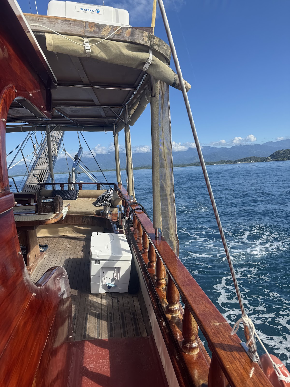 Brisa Elegante, Day cruises aboard wooden Sailing Ship in Quepos & Manuel Antonio - photo 4