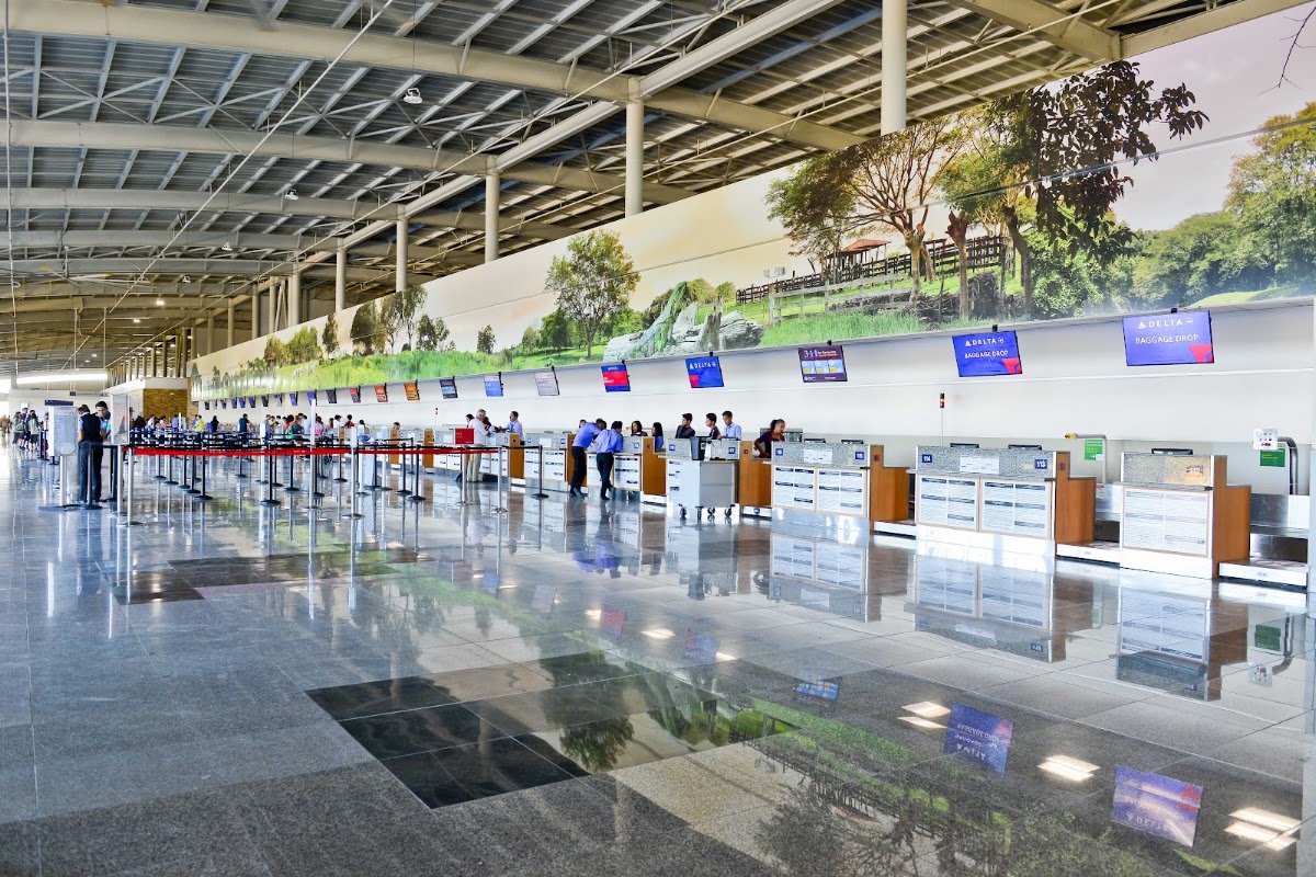 Daniel Oduber Quirós International Airport. - photo 2