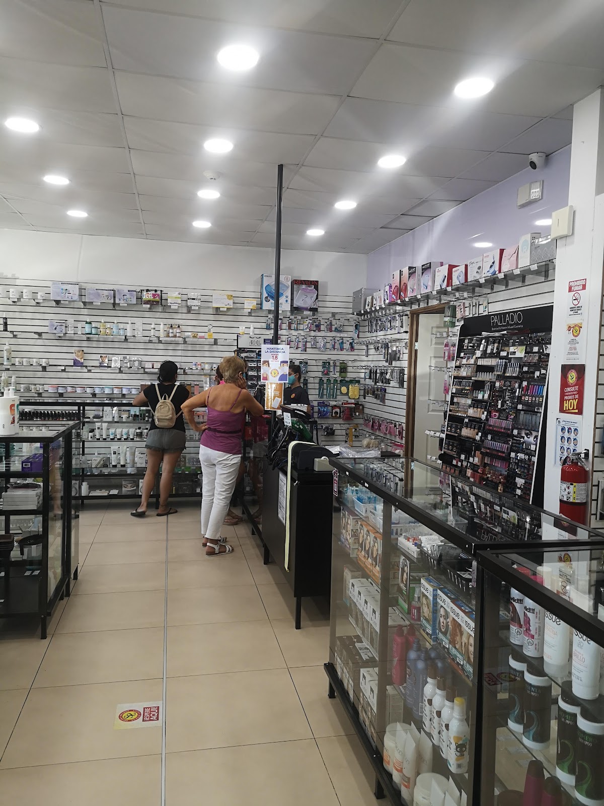 Jacó Walk Shopping Center - photo 5