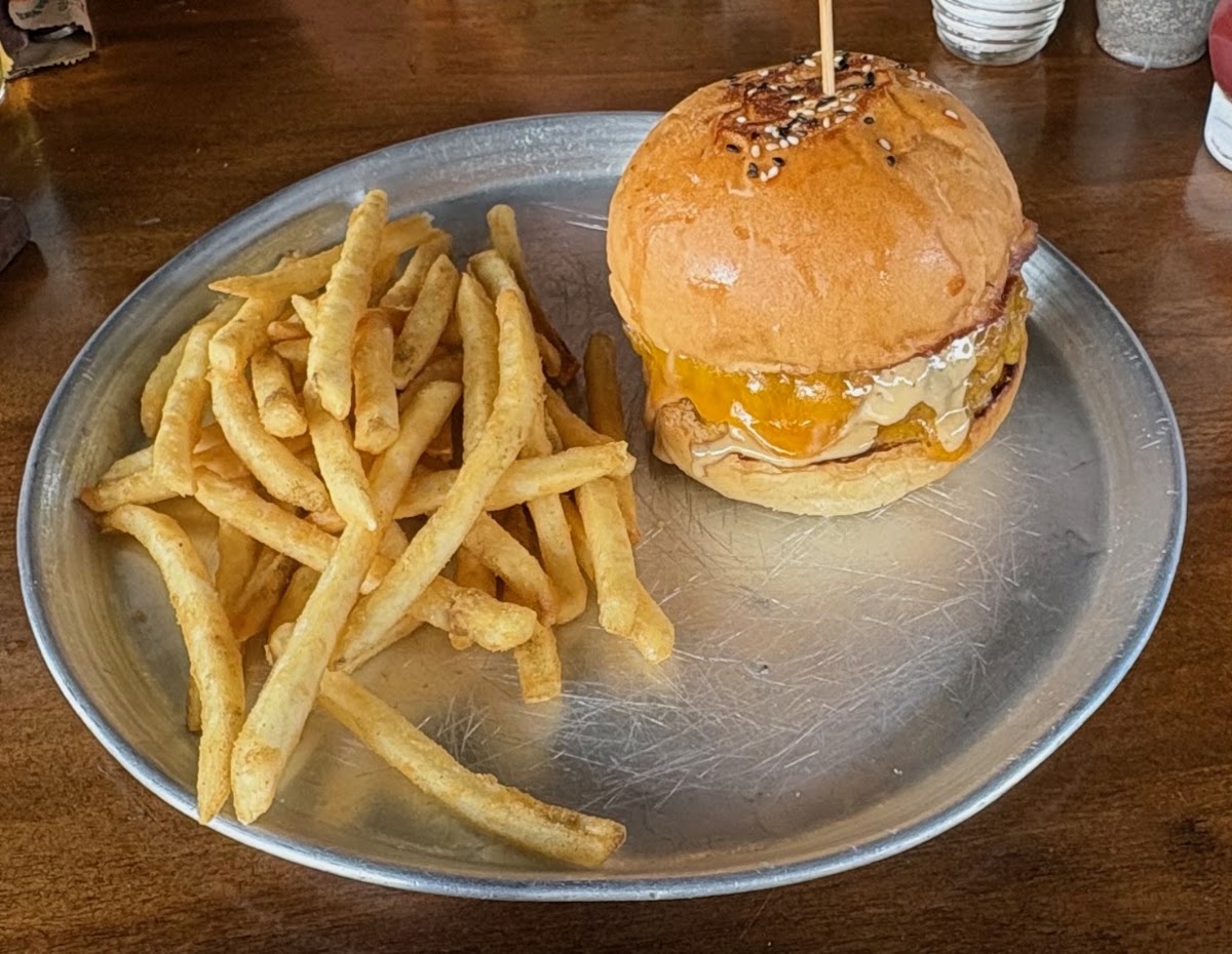 Buzzed Monkey BBQ & Grill - photo 3