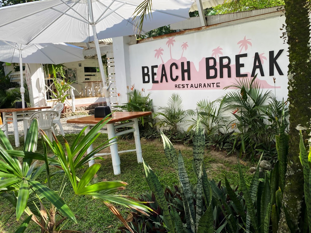 Beach Break Bar & Restaurant - photo 4