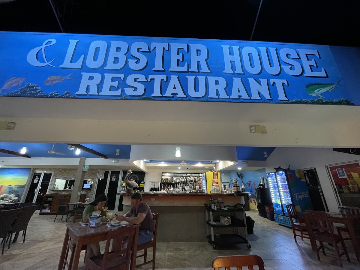 Papagayo Seafood - photo 5