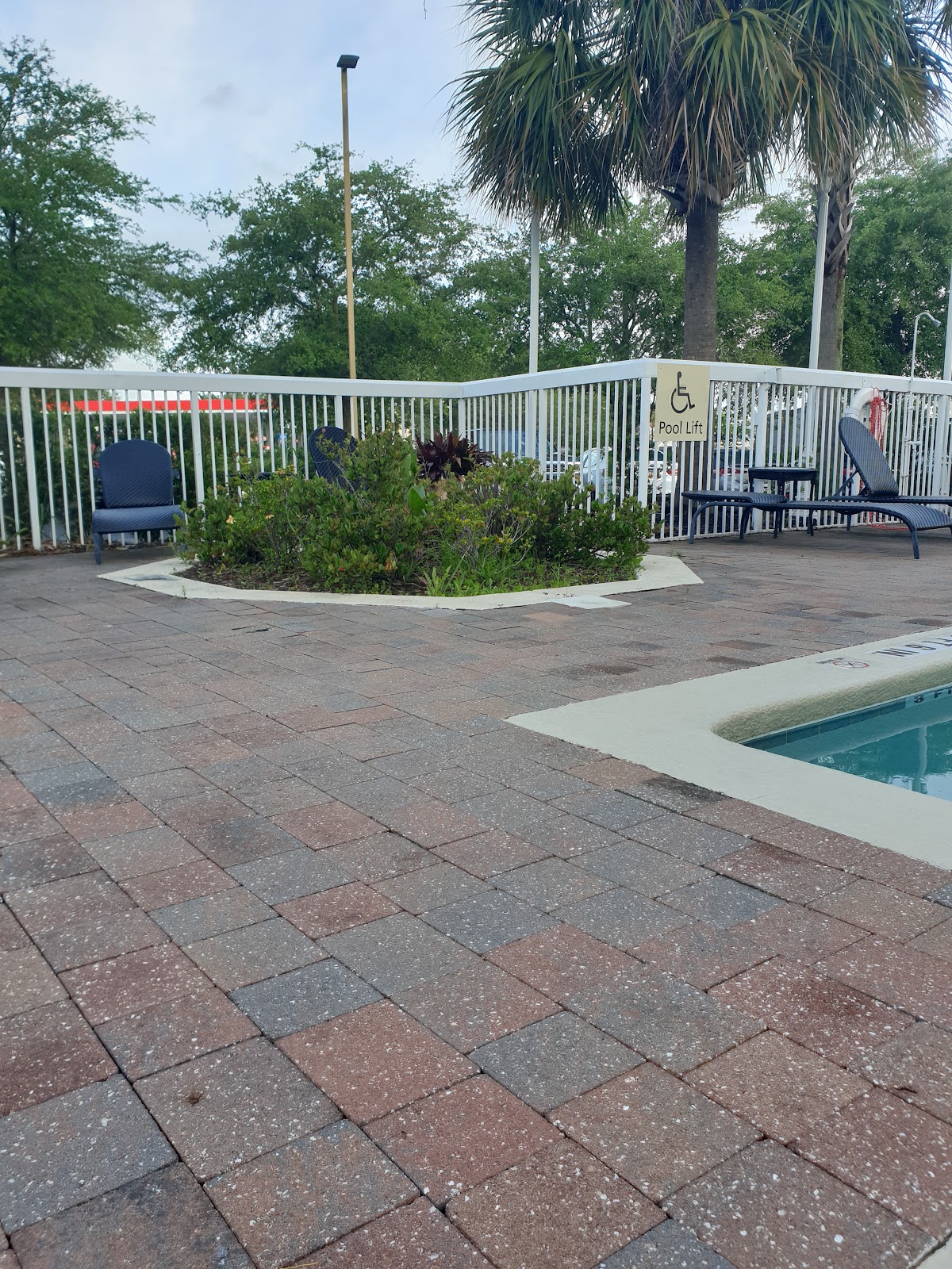 Hampton Inn Jacksonville East Regency Square - photo 3