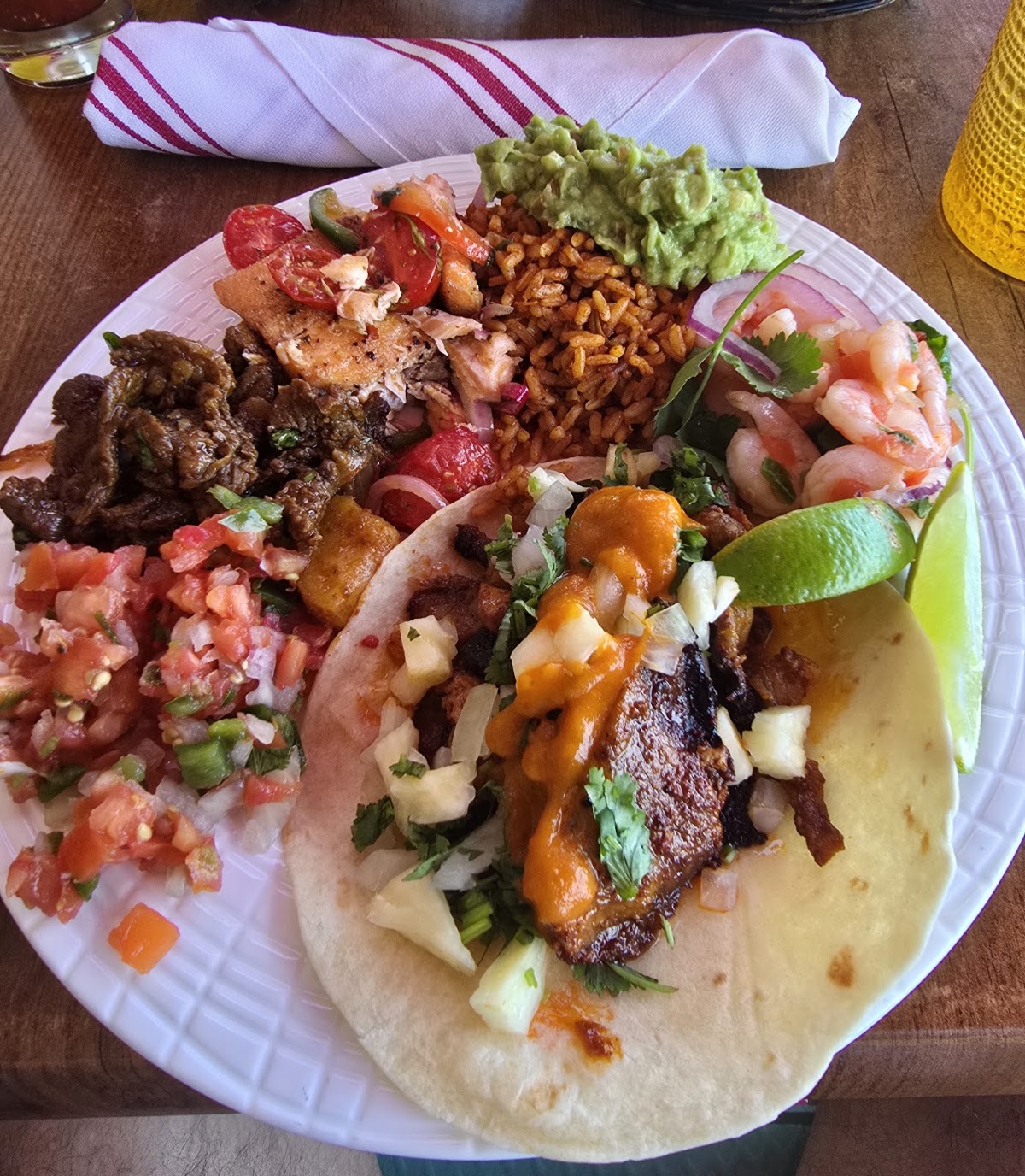 Lona Cocina Tequileria - photo 4