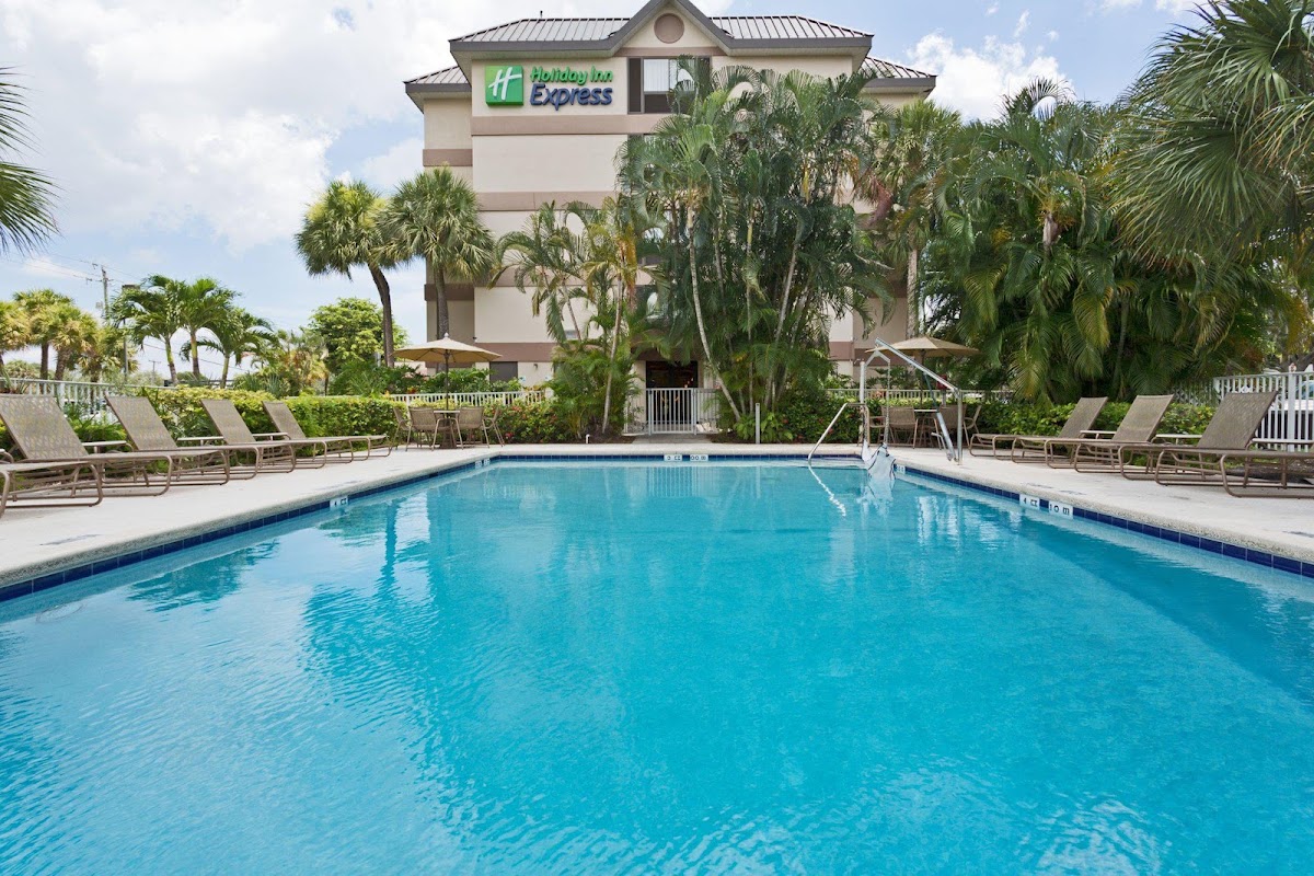 Holiday Inn Express & Suites Ft Lauderdale N - Exec Airport by IHG - photo 3