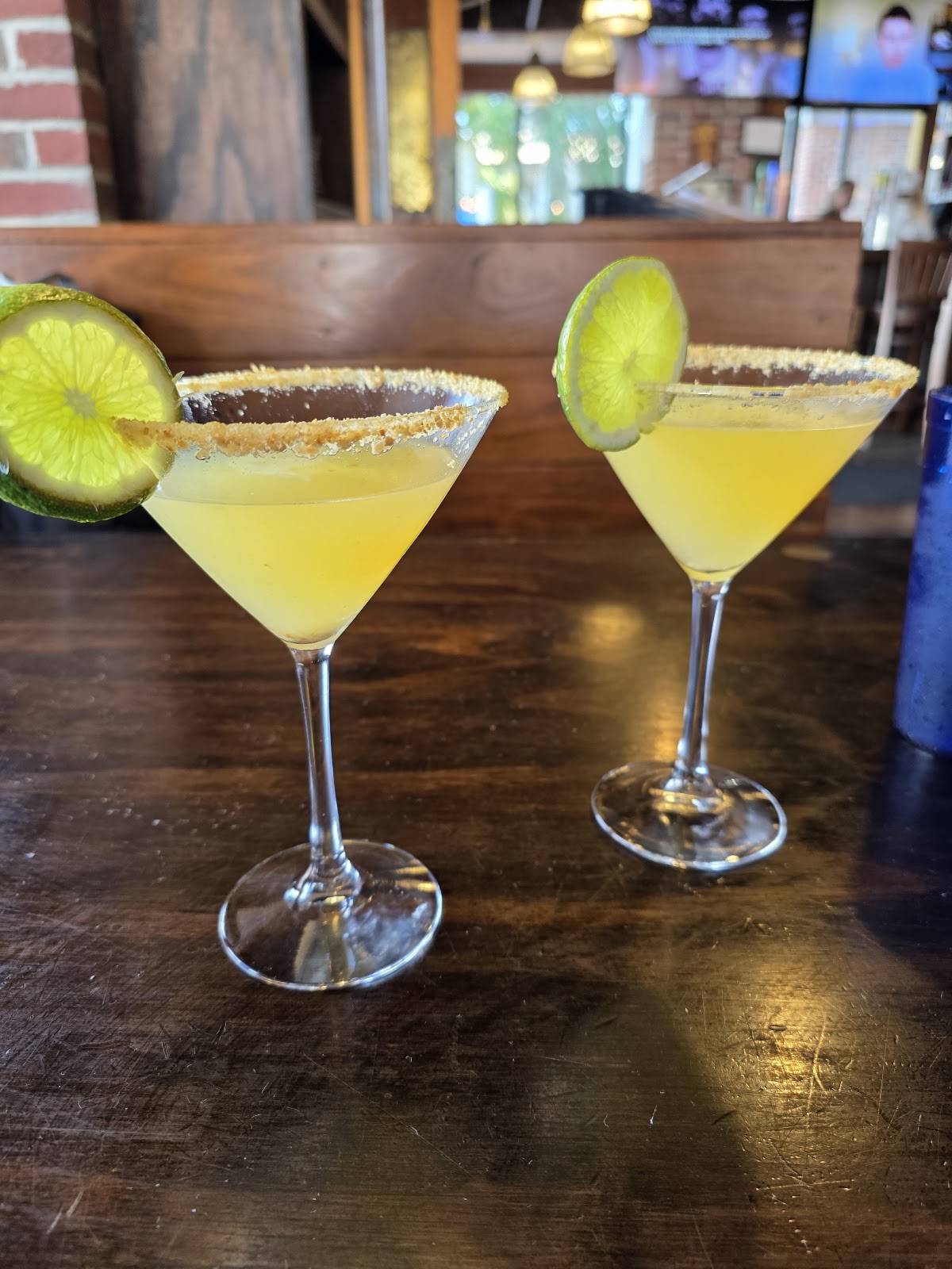 The White Tarpon Bar & Restaurant - photo 3