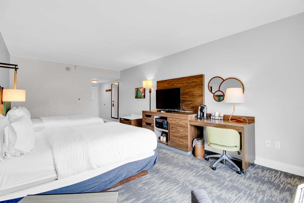 Hampton Inn & Suites Sarasota/Bradenton-Airport - photo 2