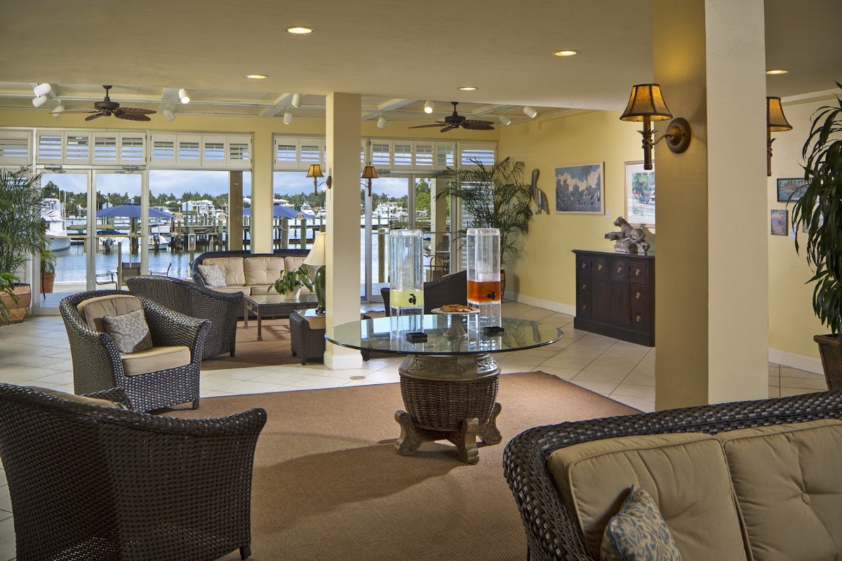 Cove Inn On Naples Bay - photo 4