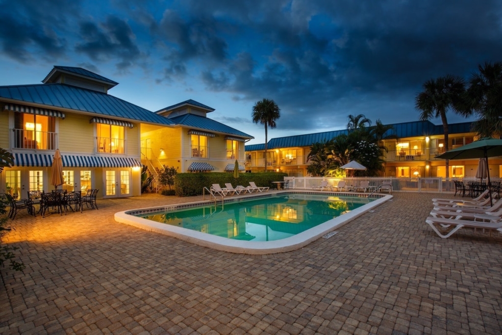 Naples Garden Inn - featured photo