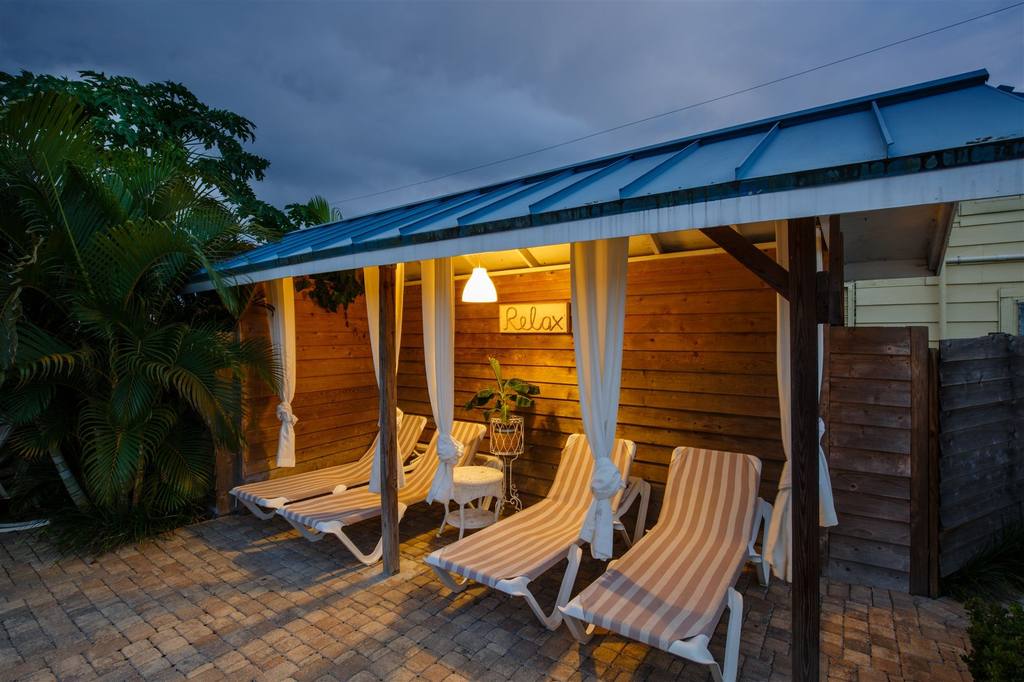 Naples Garden Inn - photo 4