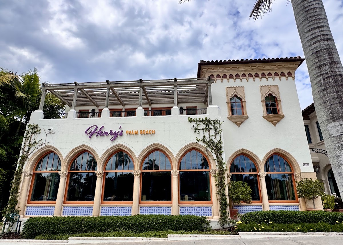 Henry's Palm Beach - photo 4