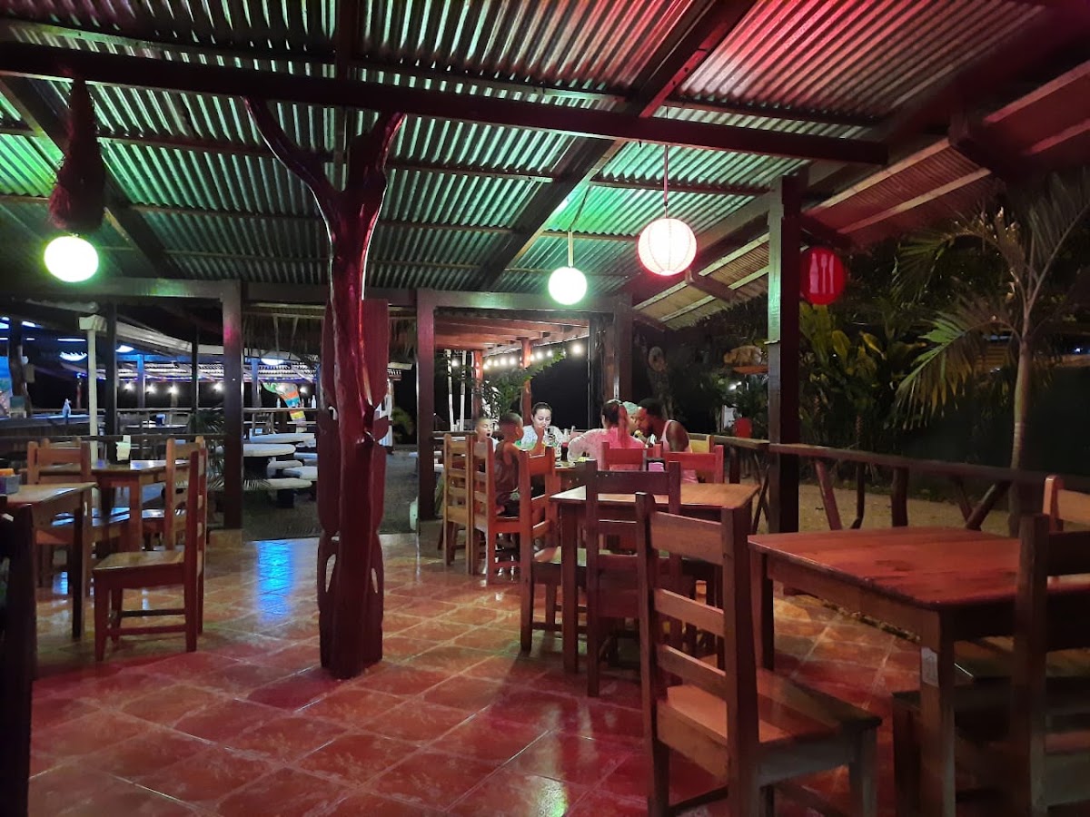 Chao's Bar Restaurant - photo 3